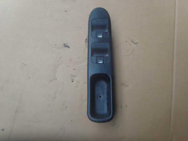 BOUTON LEVE VITRE PEUGEOT 307 ( 2VITRES ) - Vue 1